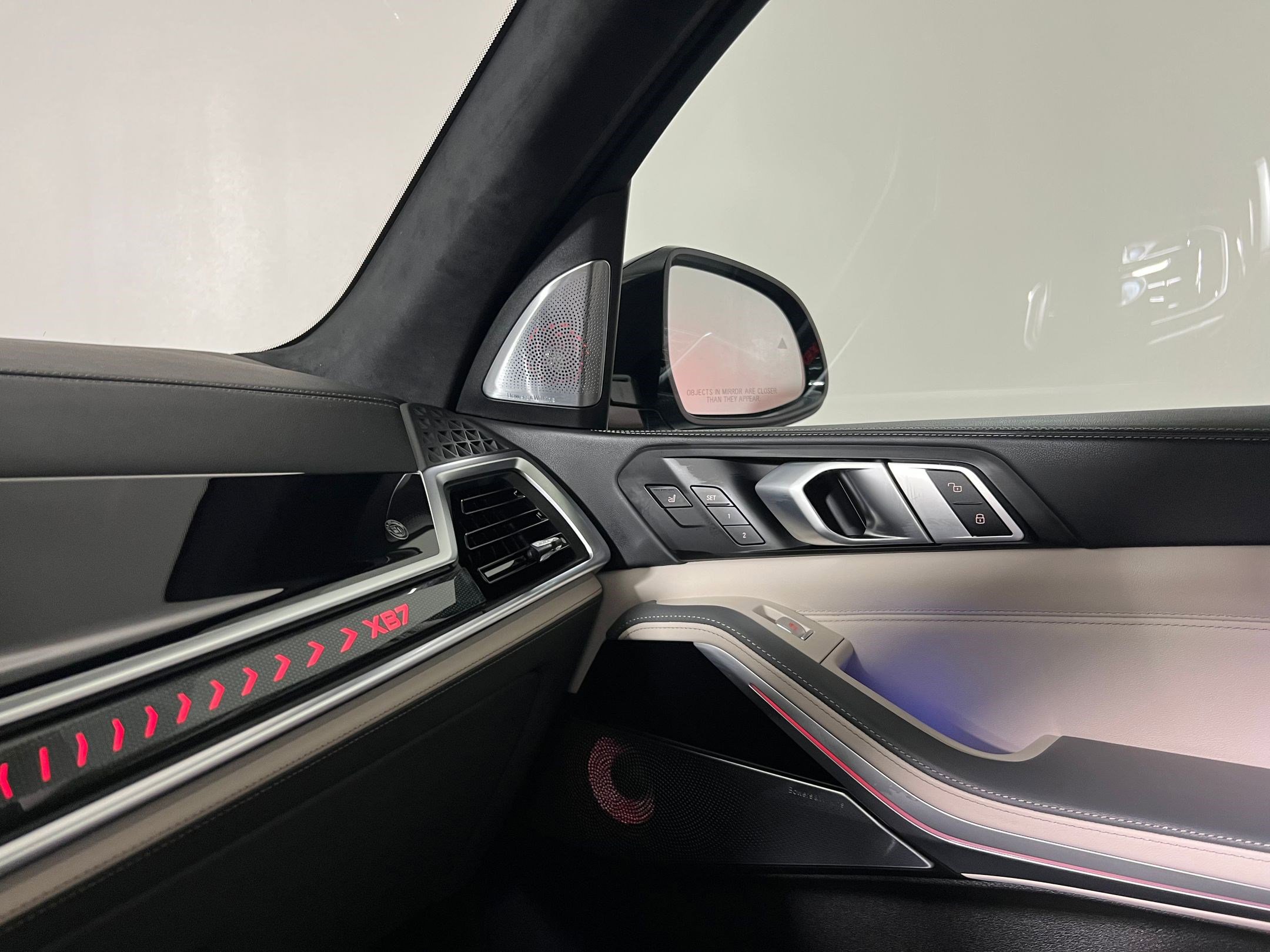 New 2026 BMW ALPINA XB7 image 32