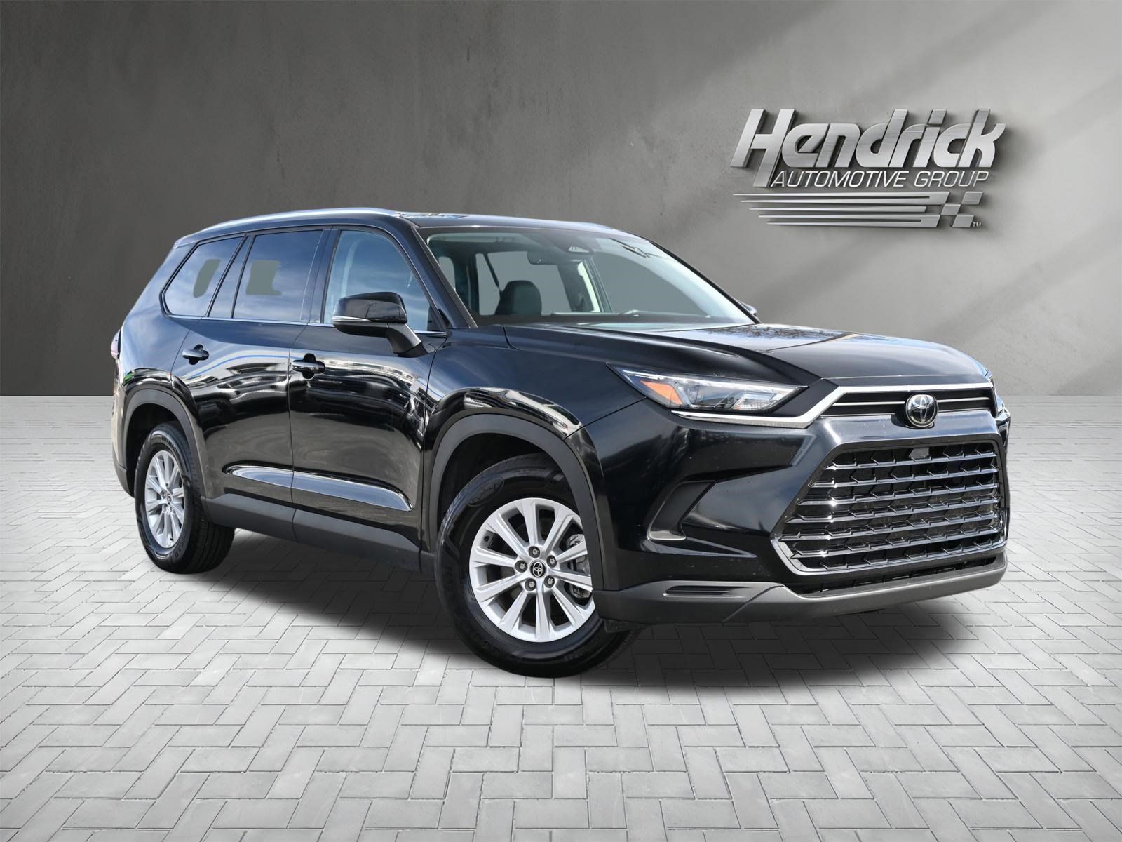 Used 2025 Toyota Grand Highlander FWD image 2