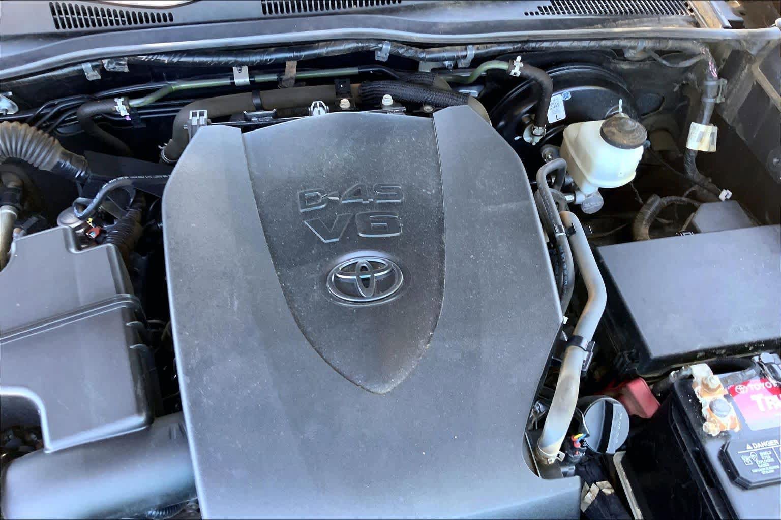 Used 2022 Toyota Tacoma SR5 RWD image 30