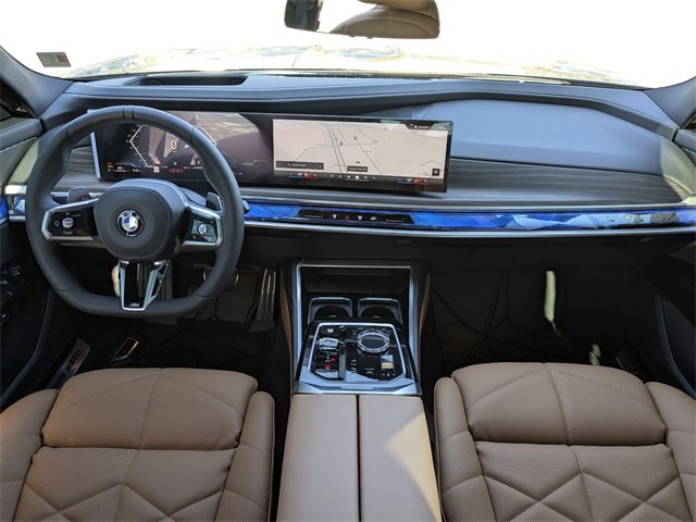 Used 2025 BMW 740i image 14