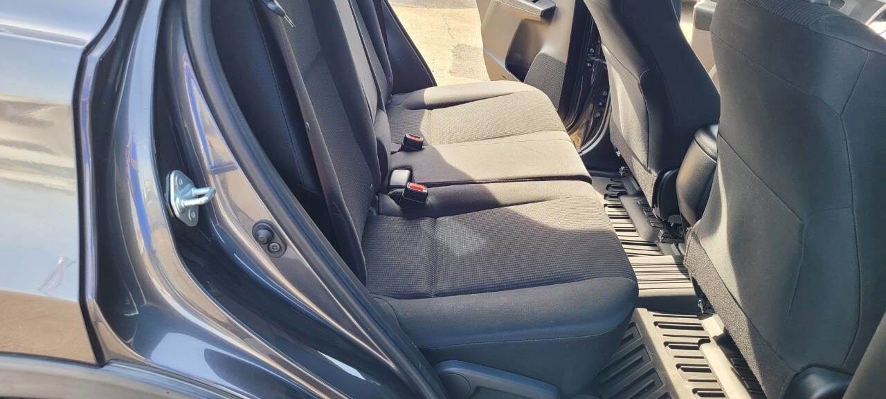 Used 2016 Toyota RAV4 LE FWD image 12