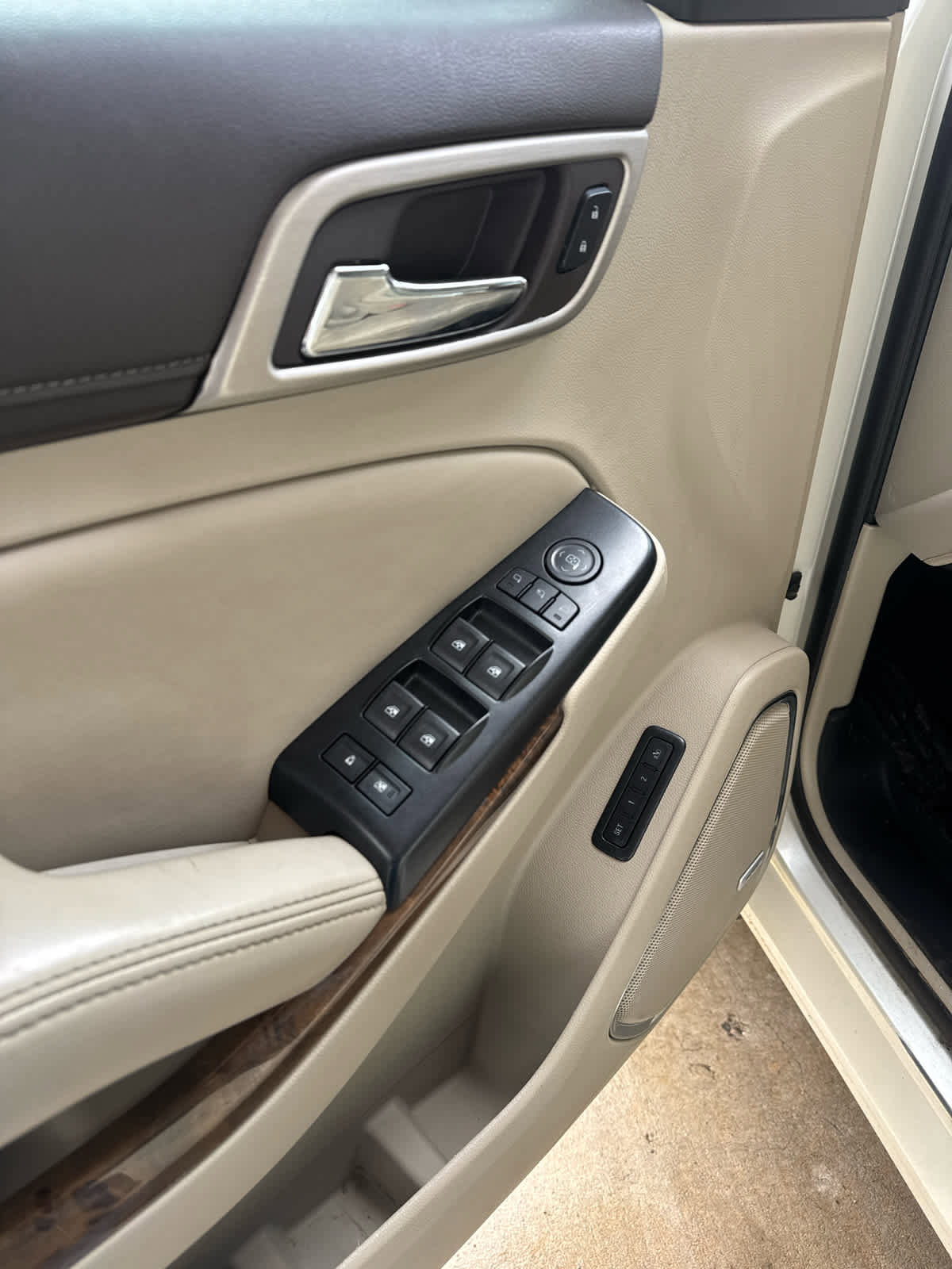 Used 2015 GMC Yukon Denali w/ Touring Package image 7