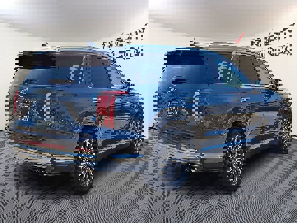 Used 2024 Hyundai Palisade Calligraphy image 4