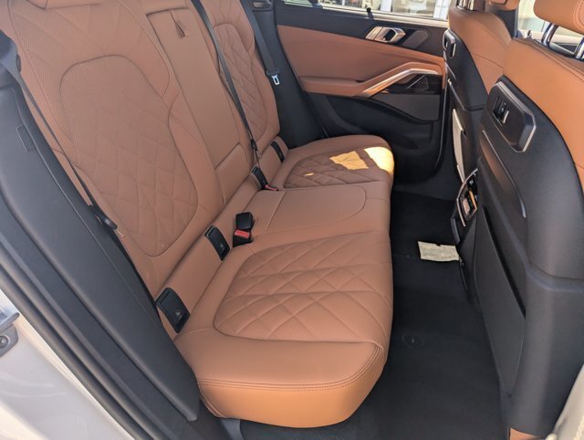 New 2027 BMW X6 xDrive40i w/ Executive Package AWD/4WD image 14