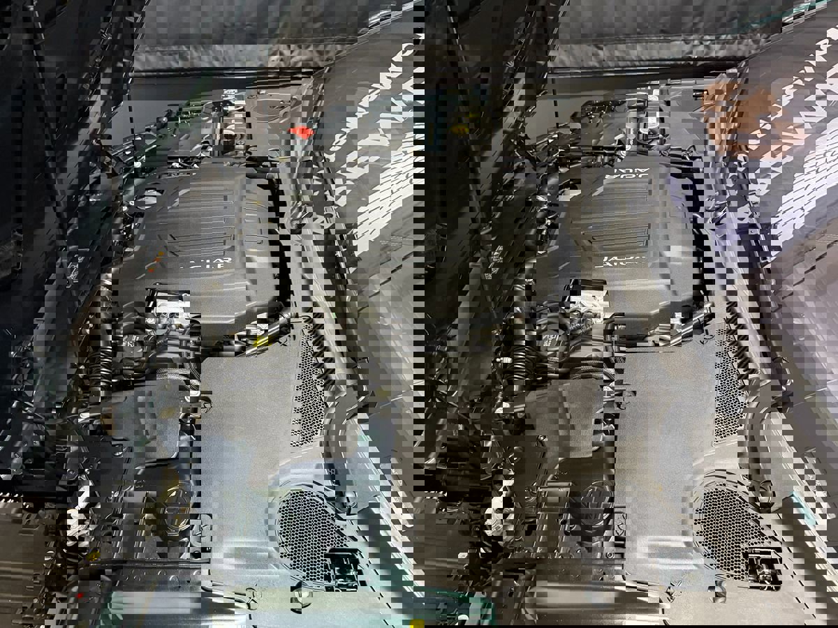 Used 2021 Jaguar F-TYPE R image 12