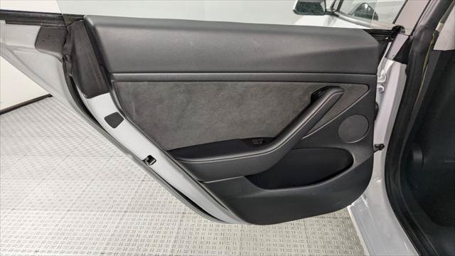 Used 2023 Tesla Model 3 Standard Range RWD image 13