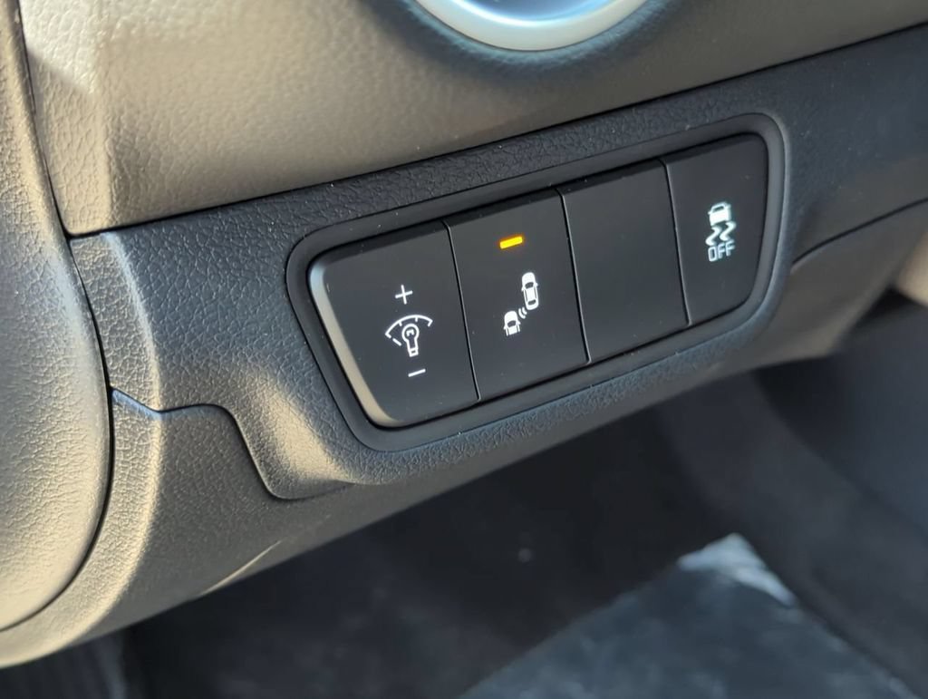 Certified 2024 Kia Forte LXS w/ LXS Technology Package FWD image 31
