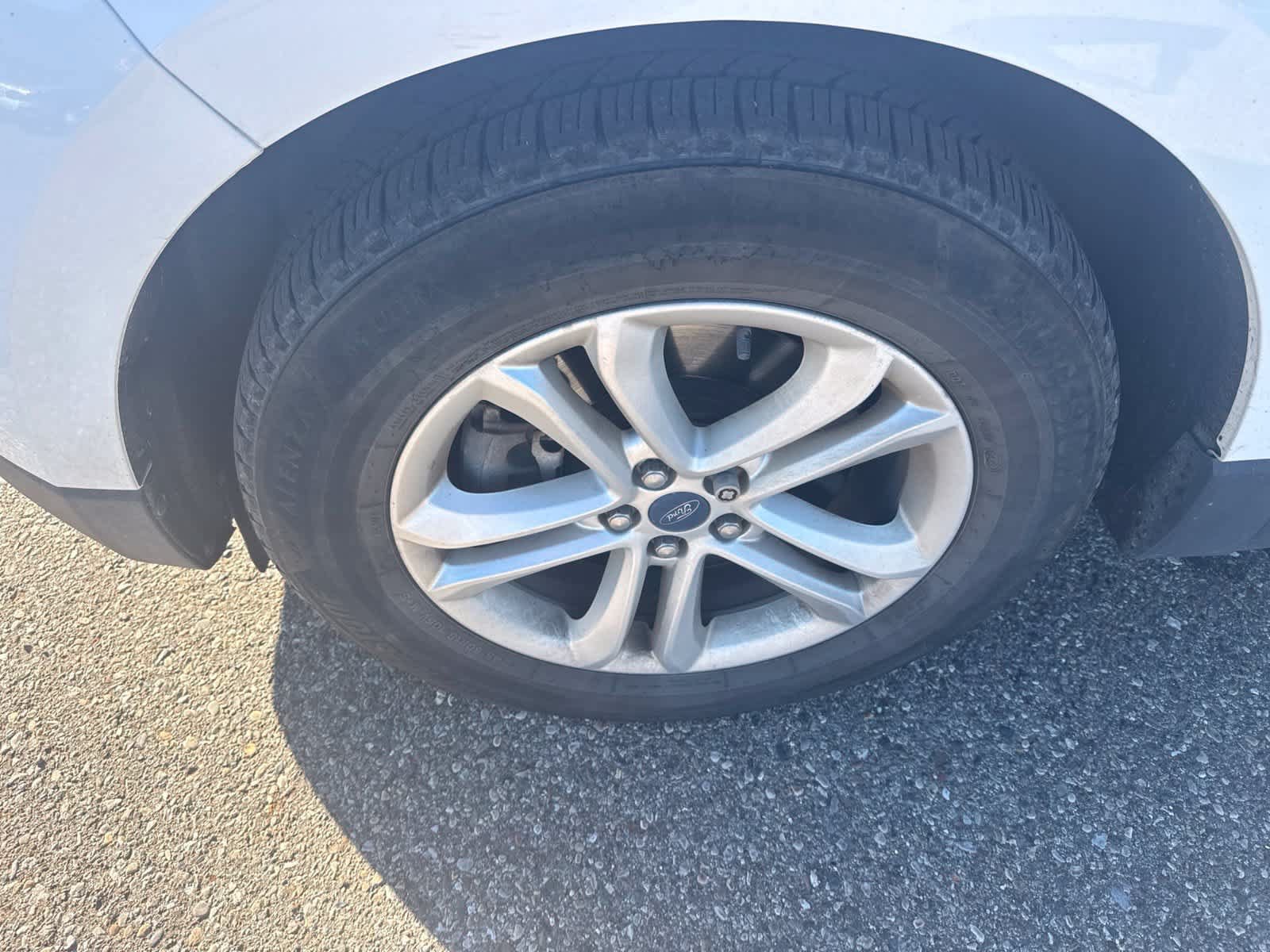 Used 2019 Ford Edge SEL w/ Equipment Group 201A AWD/4WD image 6