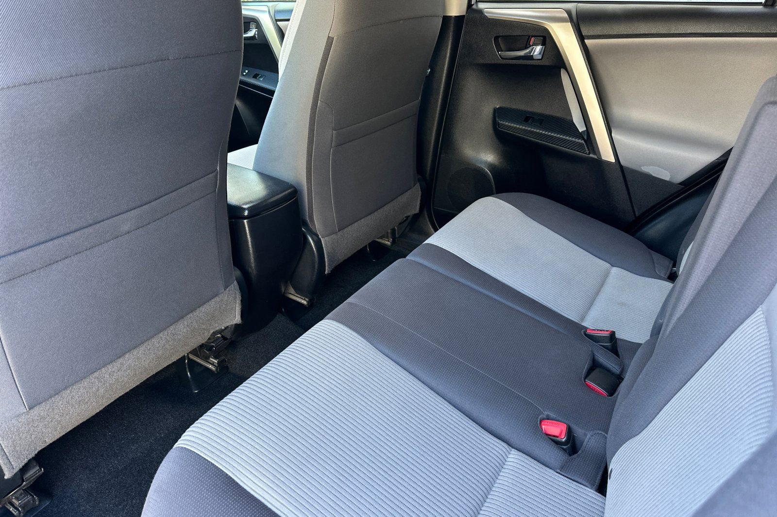 Used 2014 Toyota RAV4 XLE image 12