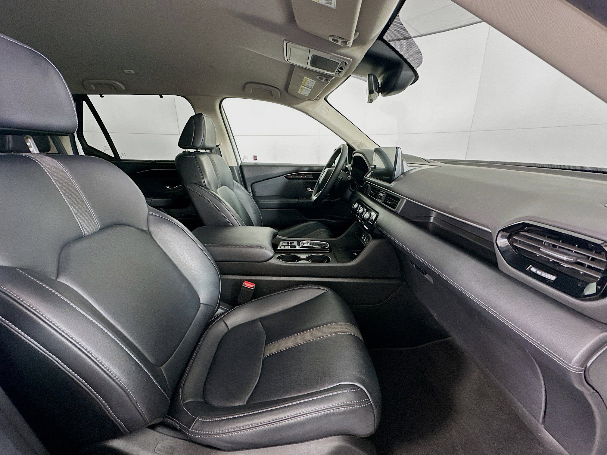 Used 2025 Honda Pilot EX-L image 32