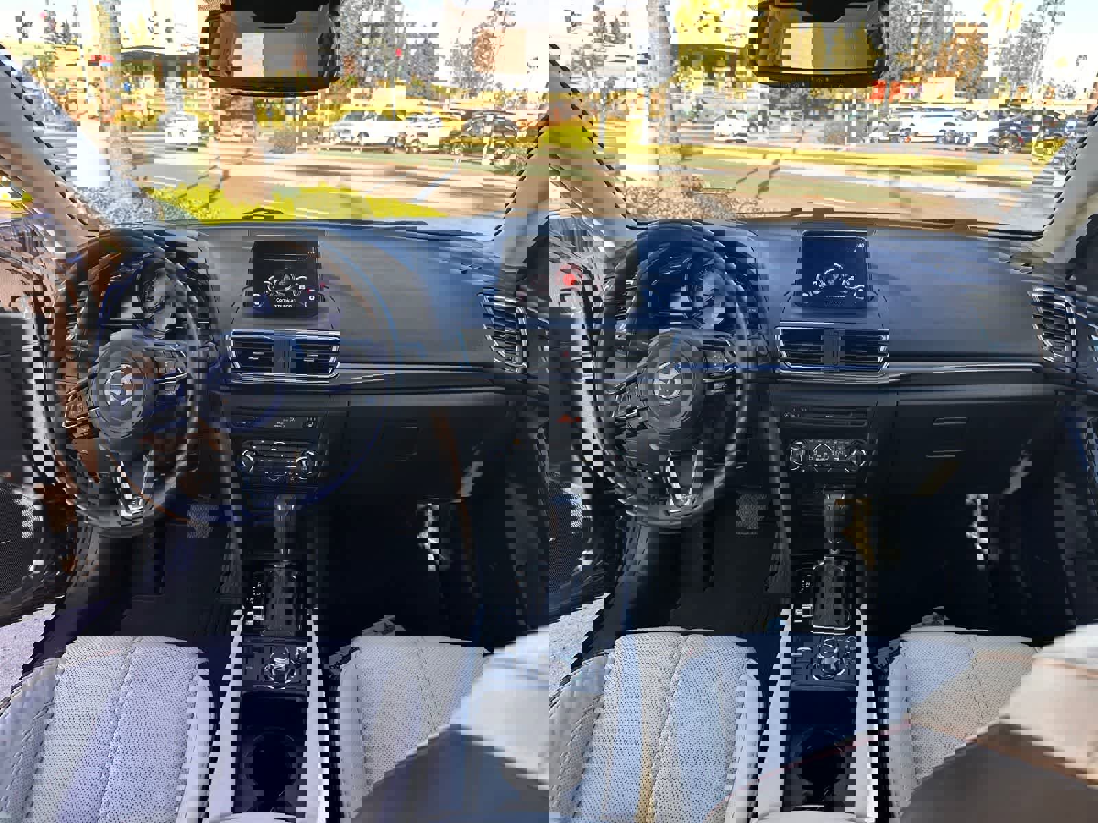 Used 2018 MAZDA MAZDA3 Grand Touring w/ Premium Equipment Package image 21