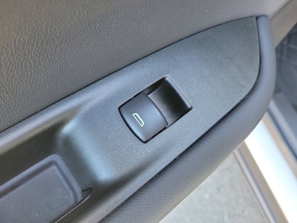 Used 2026 Chevrolet Blazer LT w/ Convenience Package FWD image 22