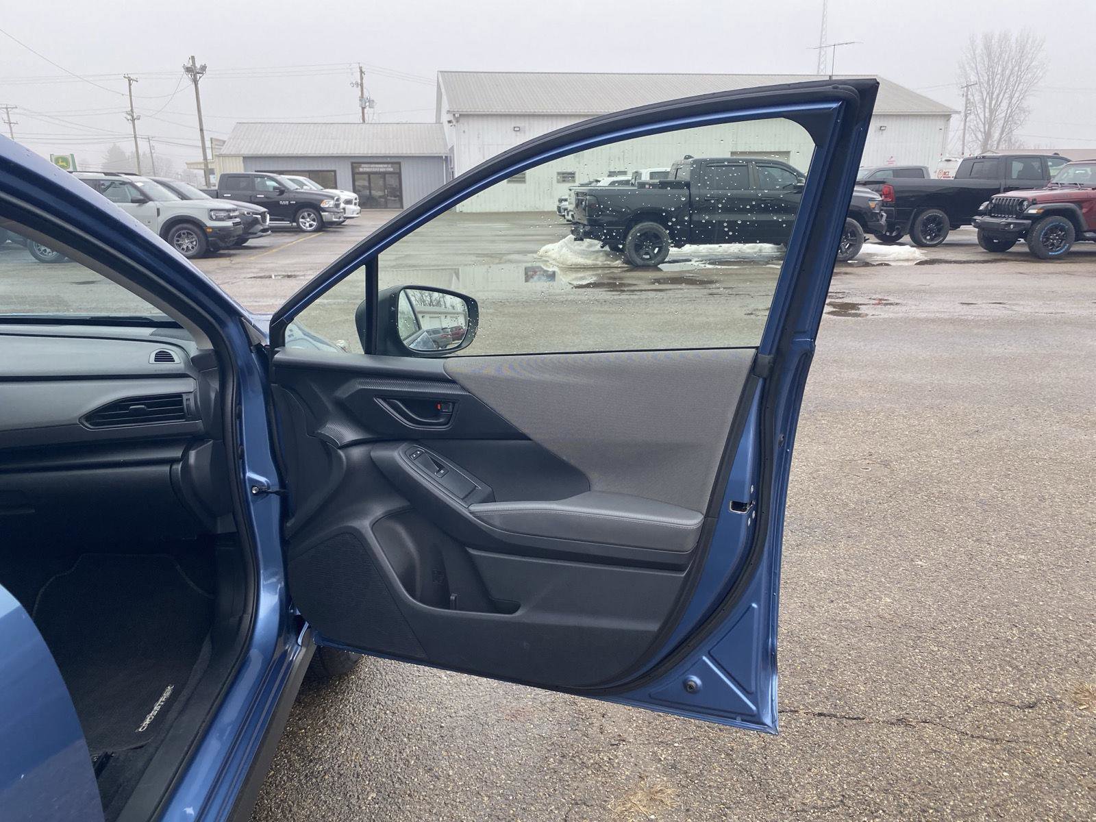 Used 2024 Subaru Crosstrek 2.0i Premium image 27