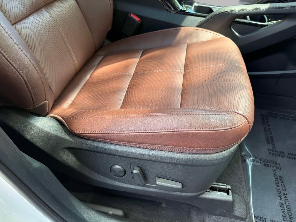 Used 2024 Kia Telluride EX w/ EX Captain's Chair Package image 15