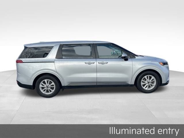 Certified 2023 Kia Carnival LX image 9