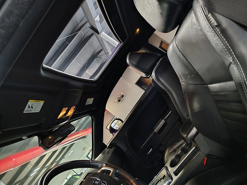 Used 2015 GMC Yukon SLT AWD/4WD image 5
