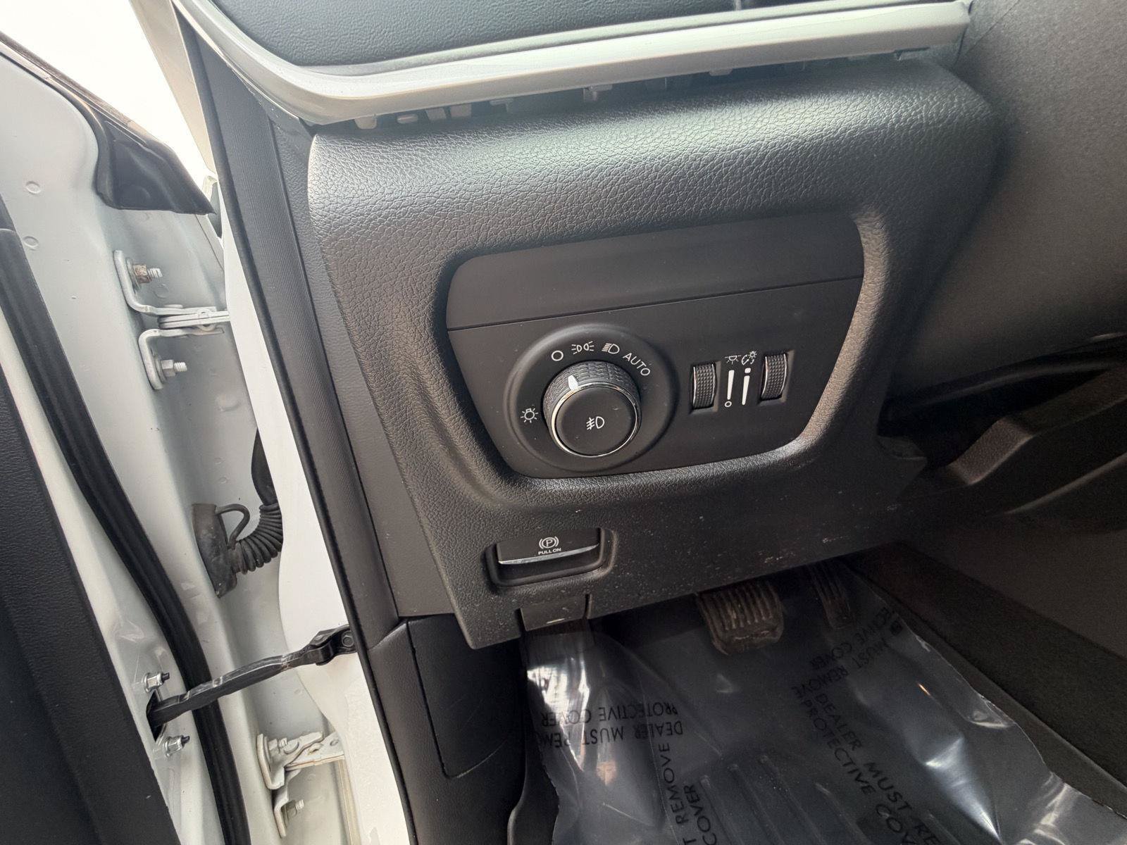 Used 2021 Jeep Grand Cherokee L Limited AWD/4WD image 12