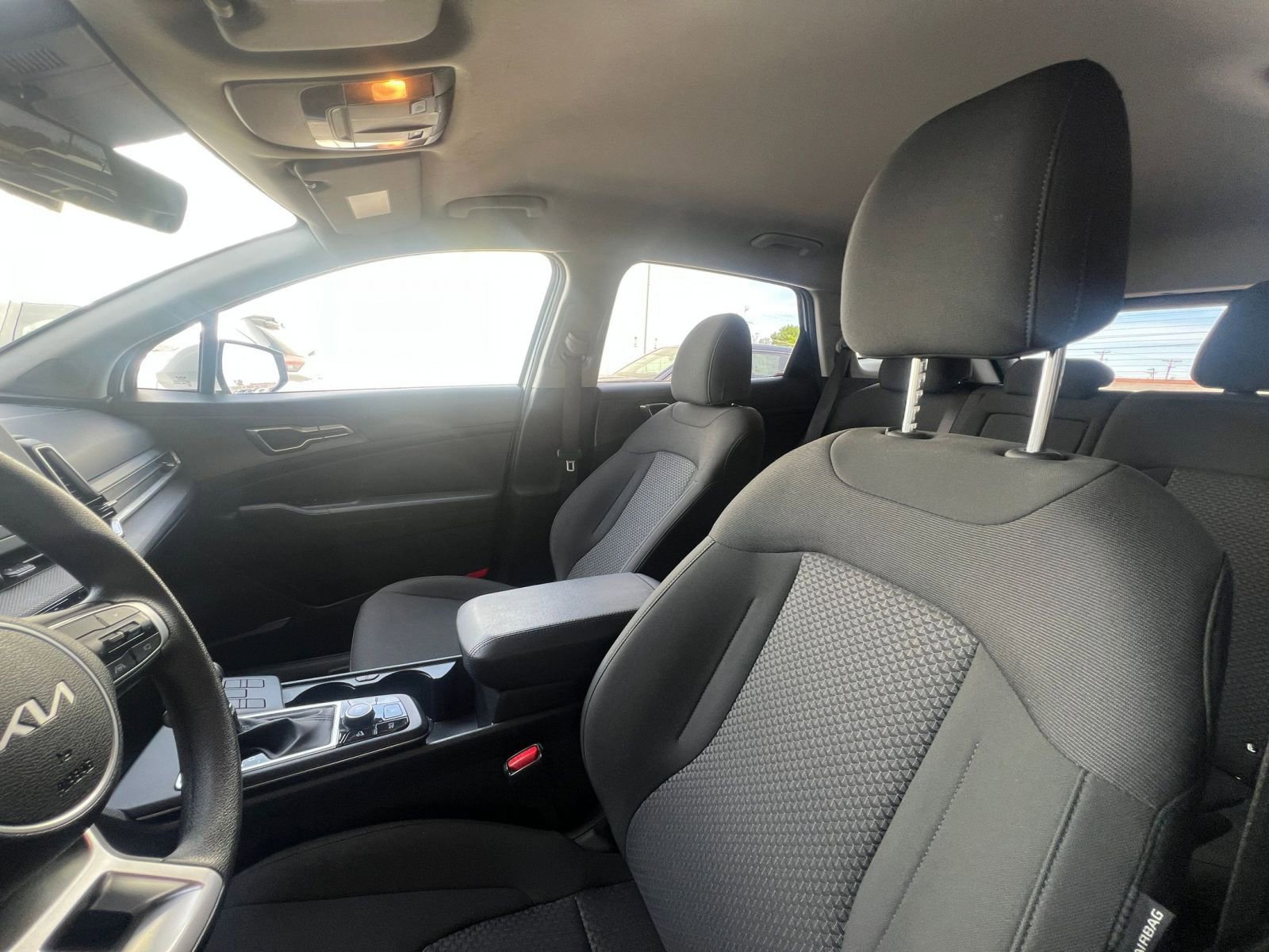 Used 2025 Kia Sportage LX FWD image 36