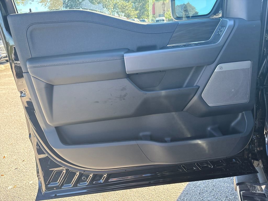 New 2025 Ford F150 Lariat w/ Equipment Group 501A Mid image 11