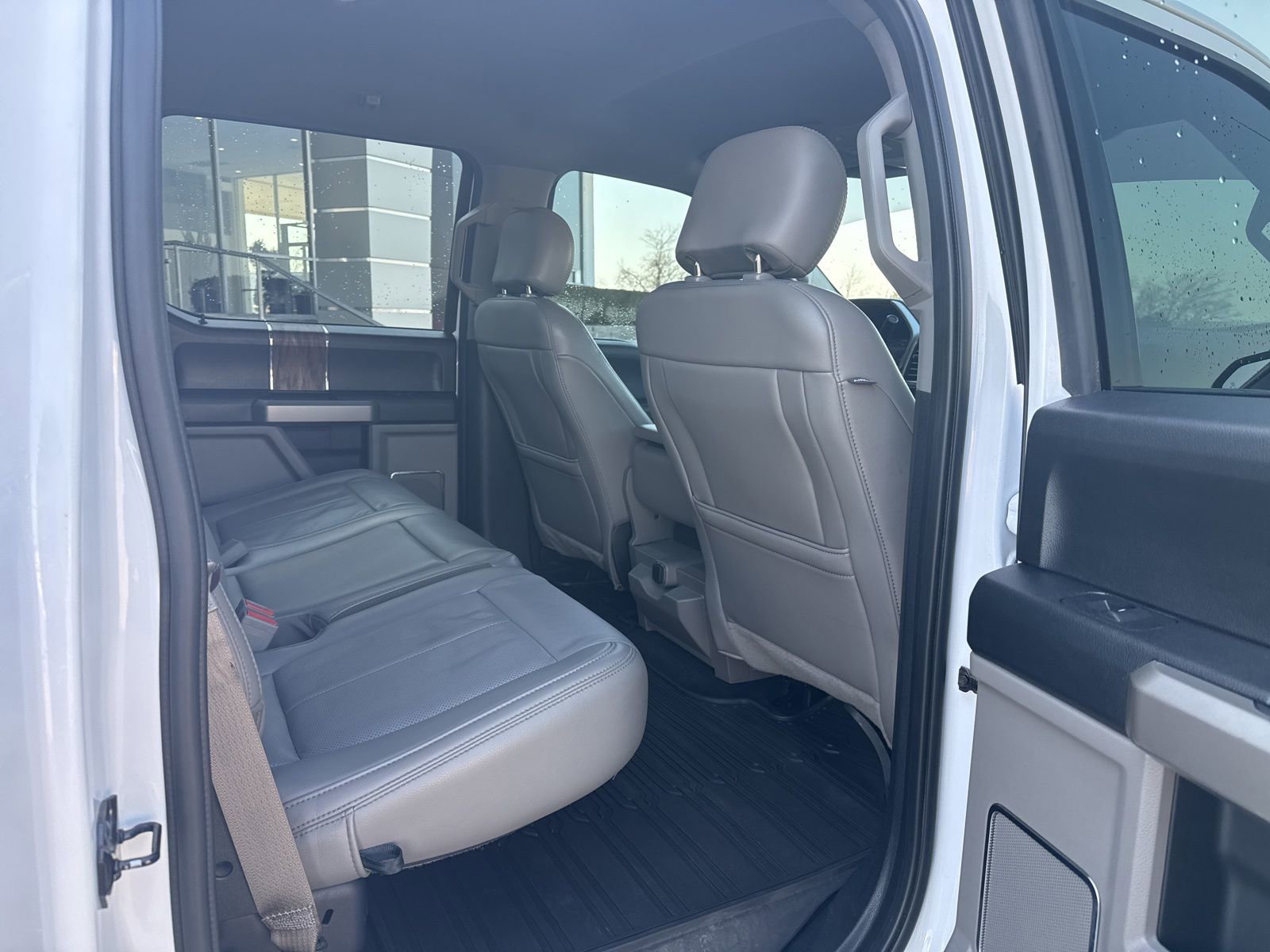 Used 2019 Ford F150 Lariat image 29