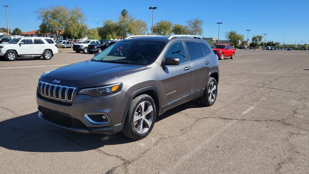 Used 2019 Jeep Cherokee Limited image 4