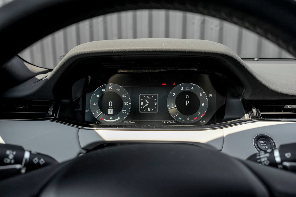 New 2026 Land Rover Range Rover Evoque Hoxton AWD/4WD image 12