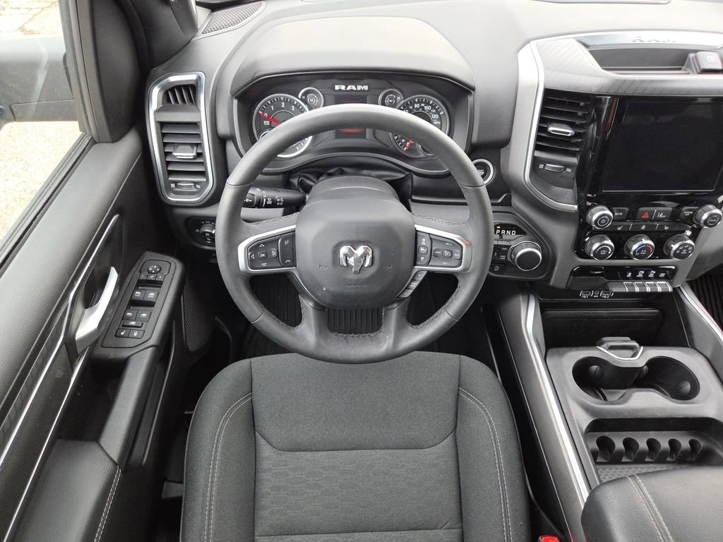 Used 2025 RAM 1500 Big Horn AWD/4WD image 4
