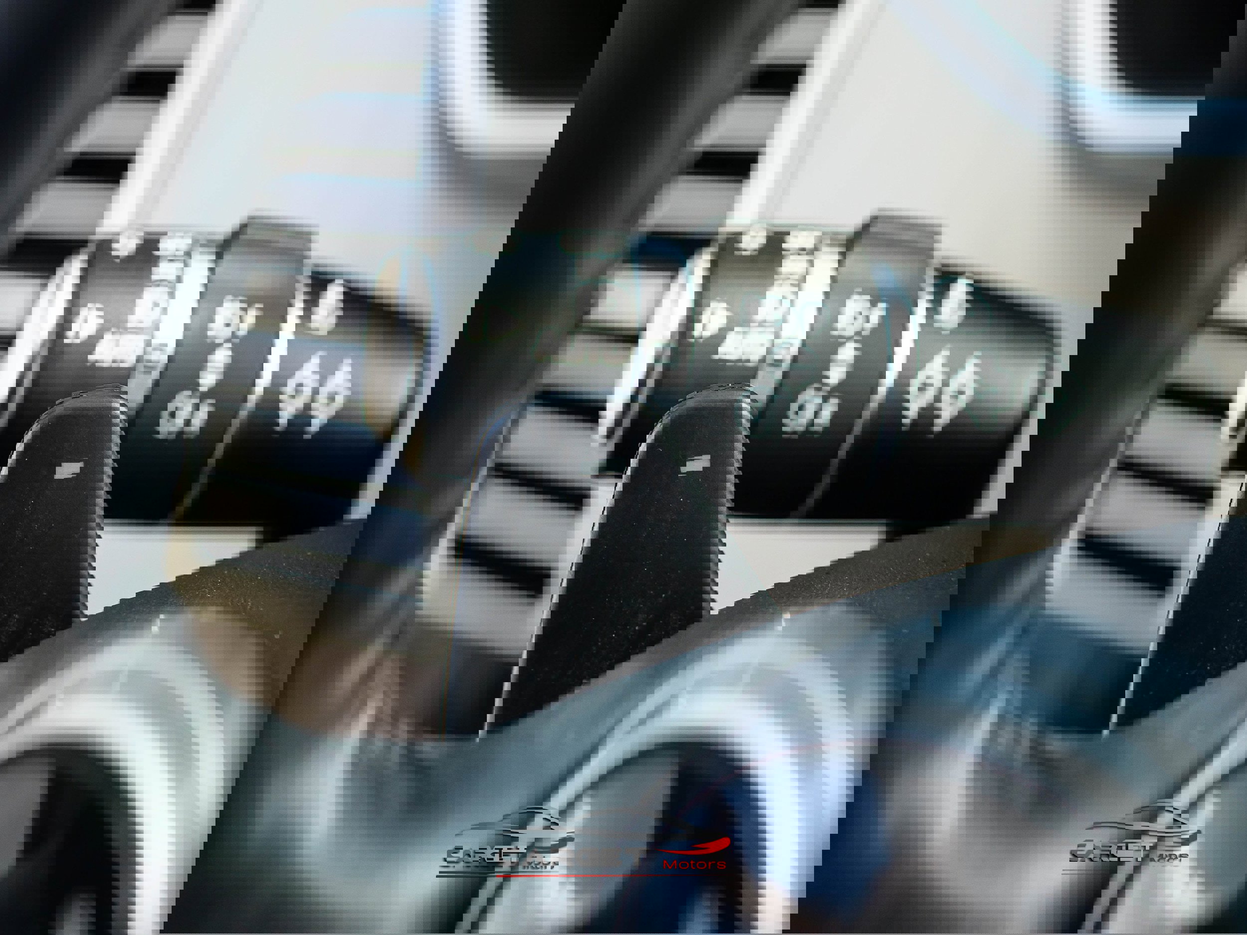 Used 2019 Land Rover Range Rover Long Wheelbase Supercharged image 30