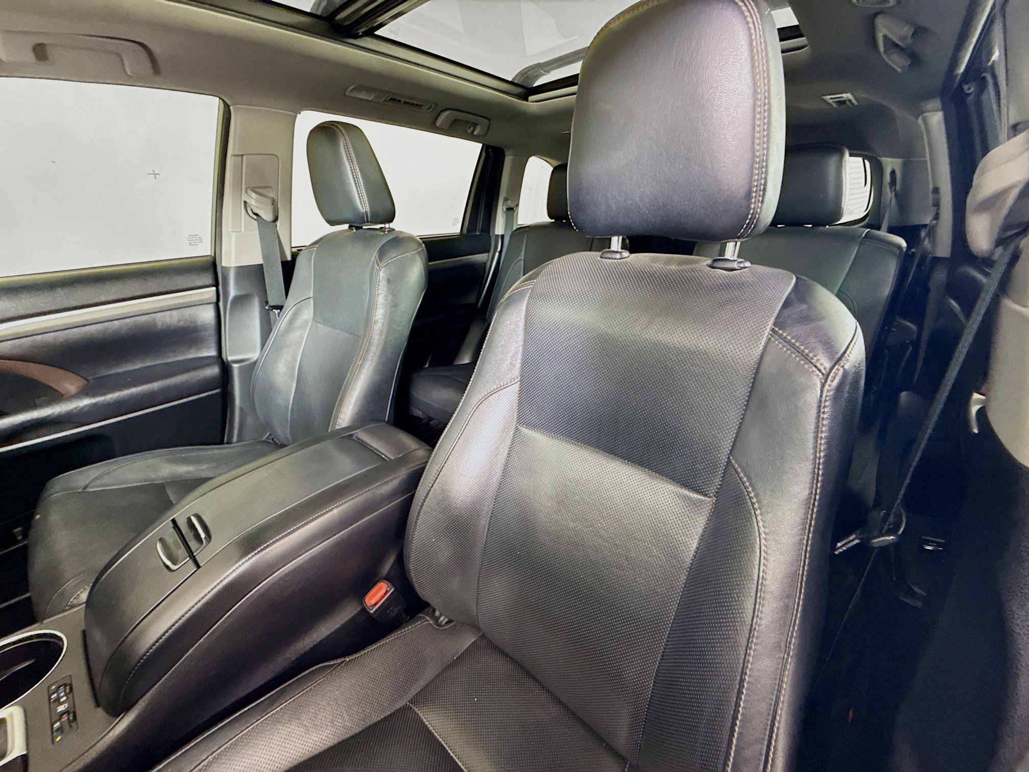 Used 2017 Toyota Highlander Limited Platinum AWD/4WD image 11
