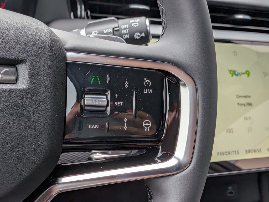 New 2026 Land Rover Discovery Sport Landmark AWD/4WD image 30