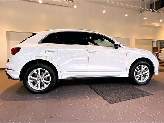 Used 2025 Audi Q3 2.0T Premium Plus w/ Premium Plus Package AWD/4WD image 9