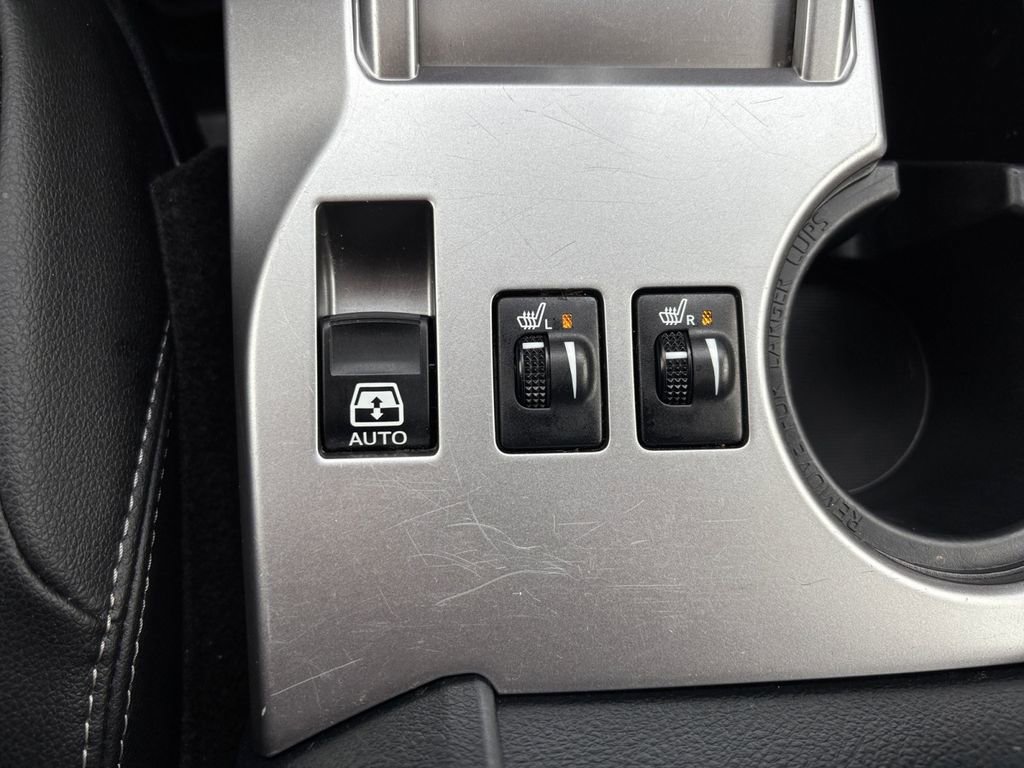 Used 2024 Toyota 4Runner SR5 Premium w/ Moonroof Package image 38