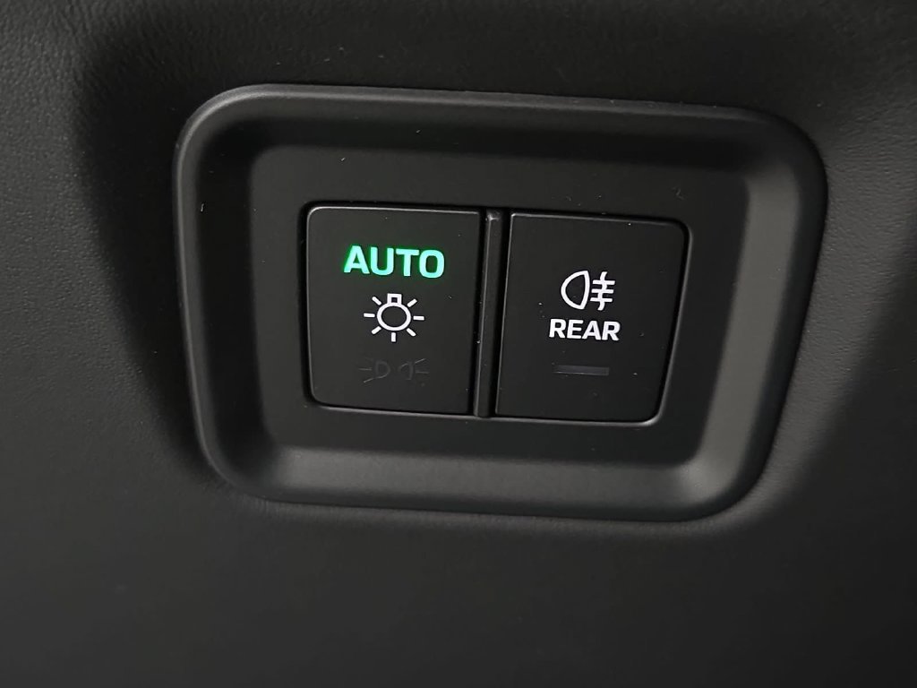 Used 2026 Porsche Cayenne S AWD/4WD image 21