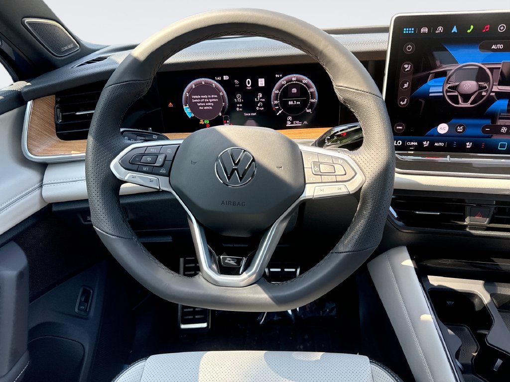New 2026 Volkswagen Tiguan SEL R-Line AWD/4WD image 11
