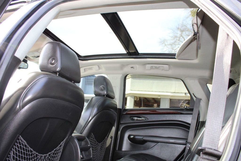 Used 2016 Cadillac SRX Luxury w/ Driver Awareness Package image 17