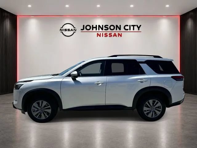 Used 2025 Nissan Pathfinder SV AWD/4WD image 8