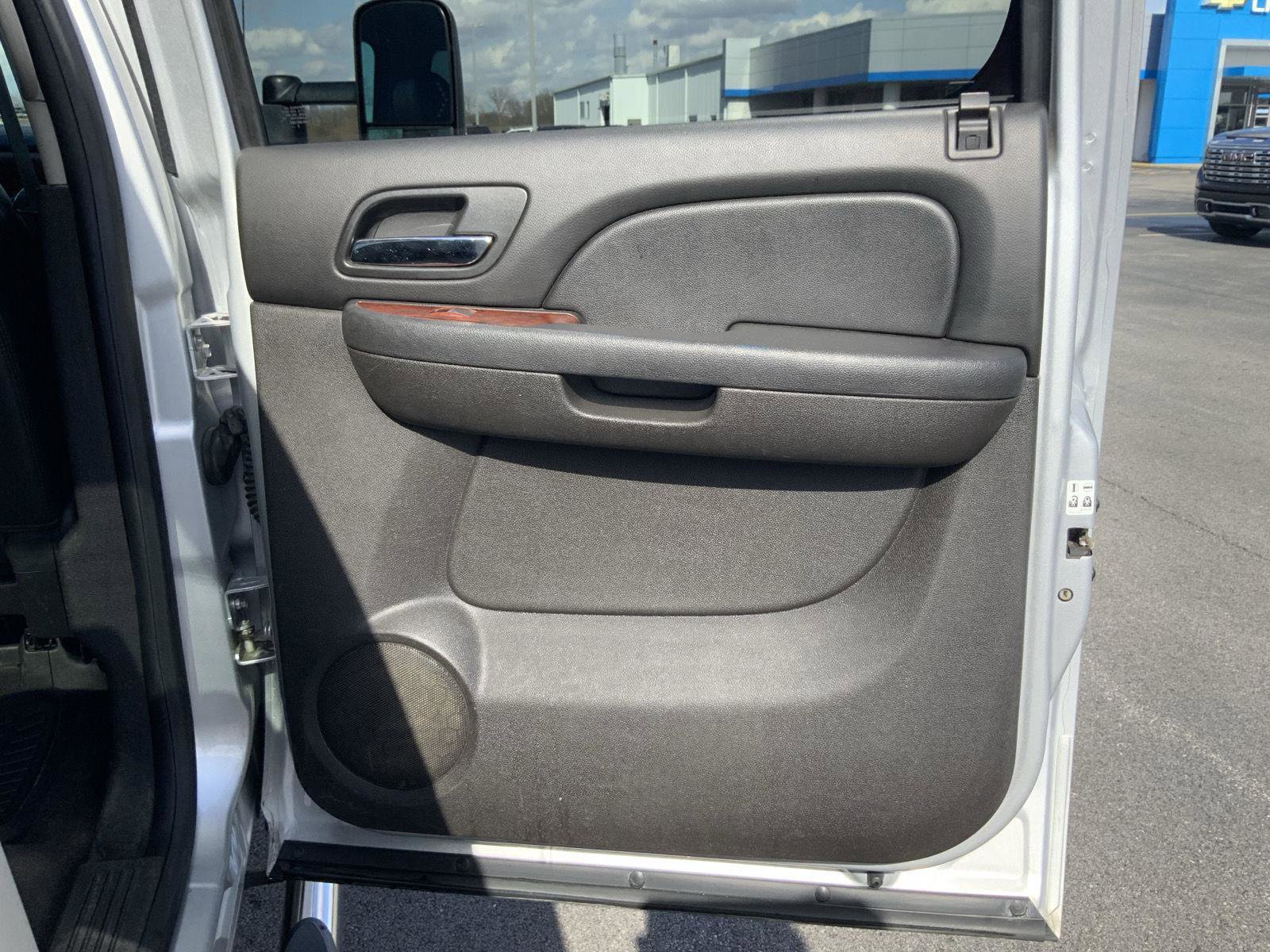 Used 2014 GMC Sierra 2500 SLT w/ SLT Convenience Package image 53