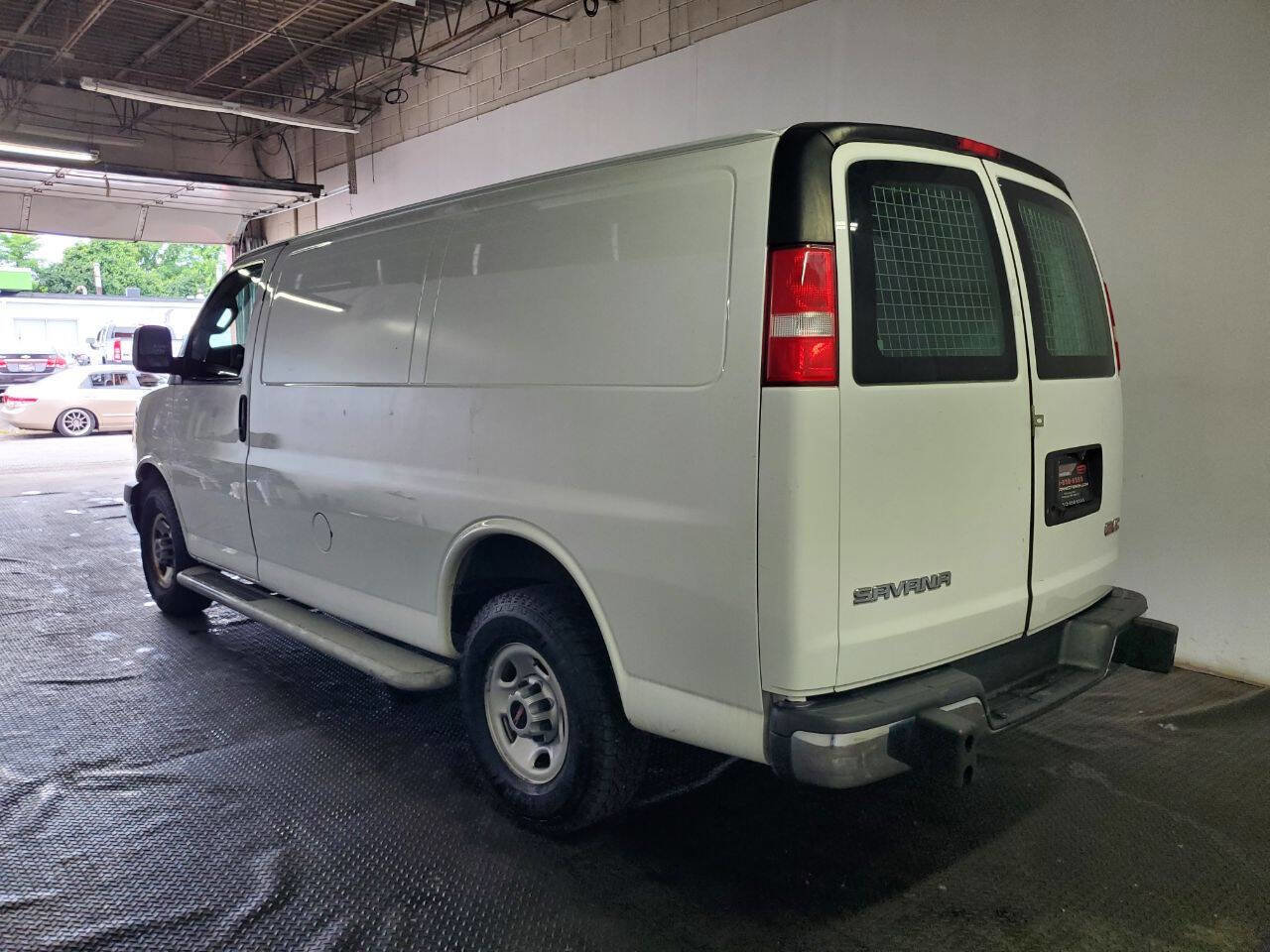 Used 2018 GMC Savana 2500 w/ Driver Convenience Package RWD image 5