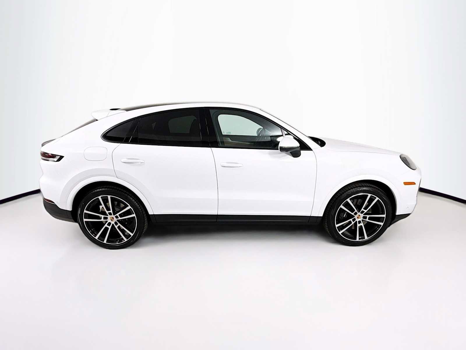New 2026 Porsche Cayenne Coupe AWD/4WD image 8