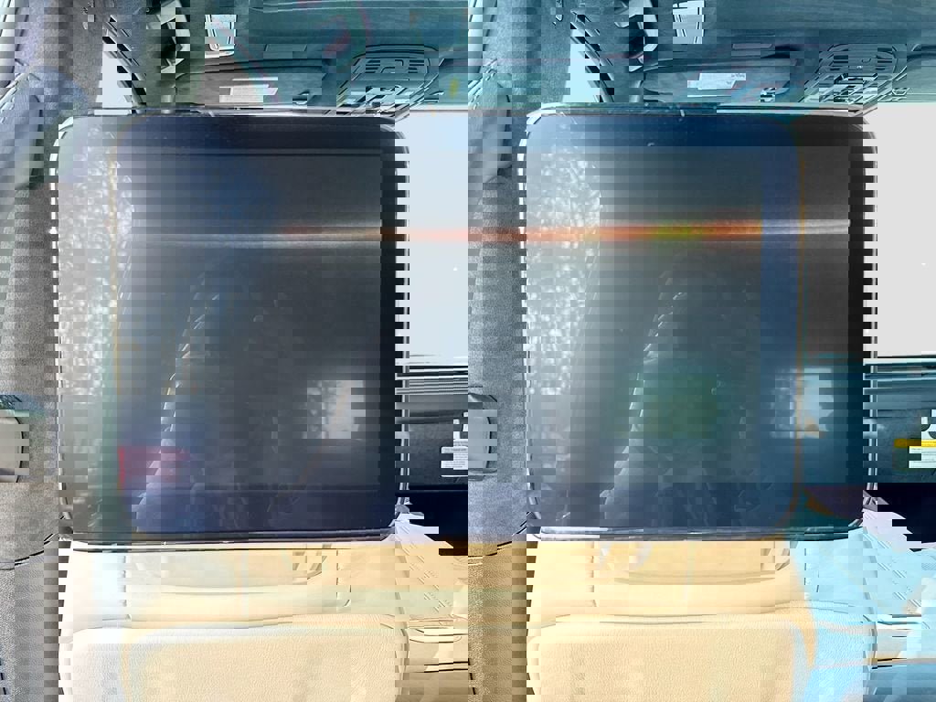 New 2026 Cadillac Escalade Platinum Sport w/ LPO, ONYX Package image 29