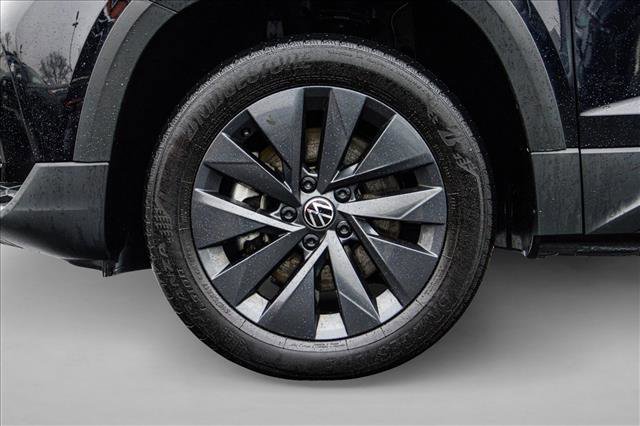 Used 2022 Volkswagen Taos S image 9