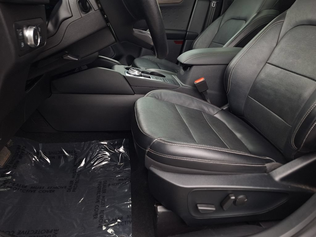 Used 2020 Ford Escape Titanium AWD/4WD image 11