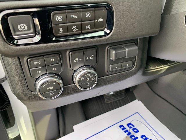 New 2026 GMC Yukon XL AT4 w/ AT4 Premium Plus Package image 13