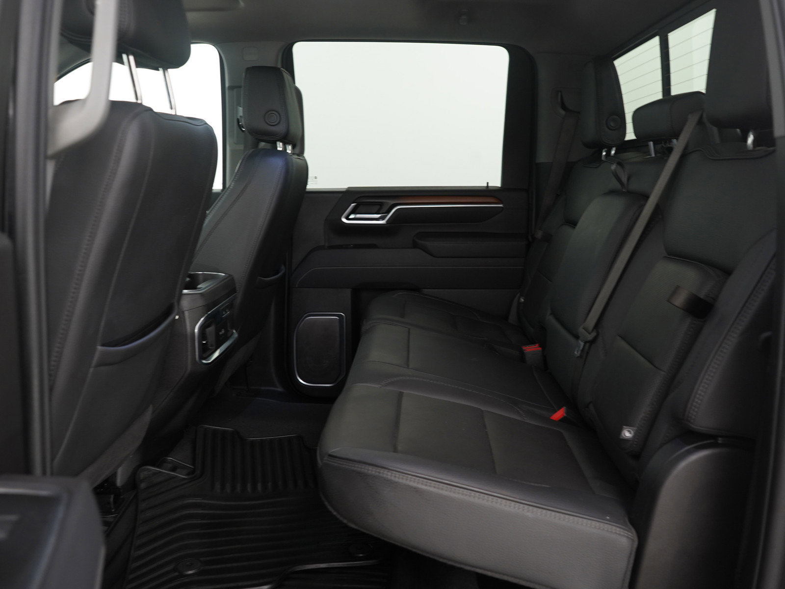 Used 2025 GMC Sierra 2500 Denali w/ Denali Reserve Package image 14