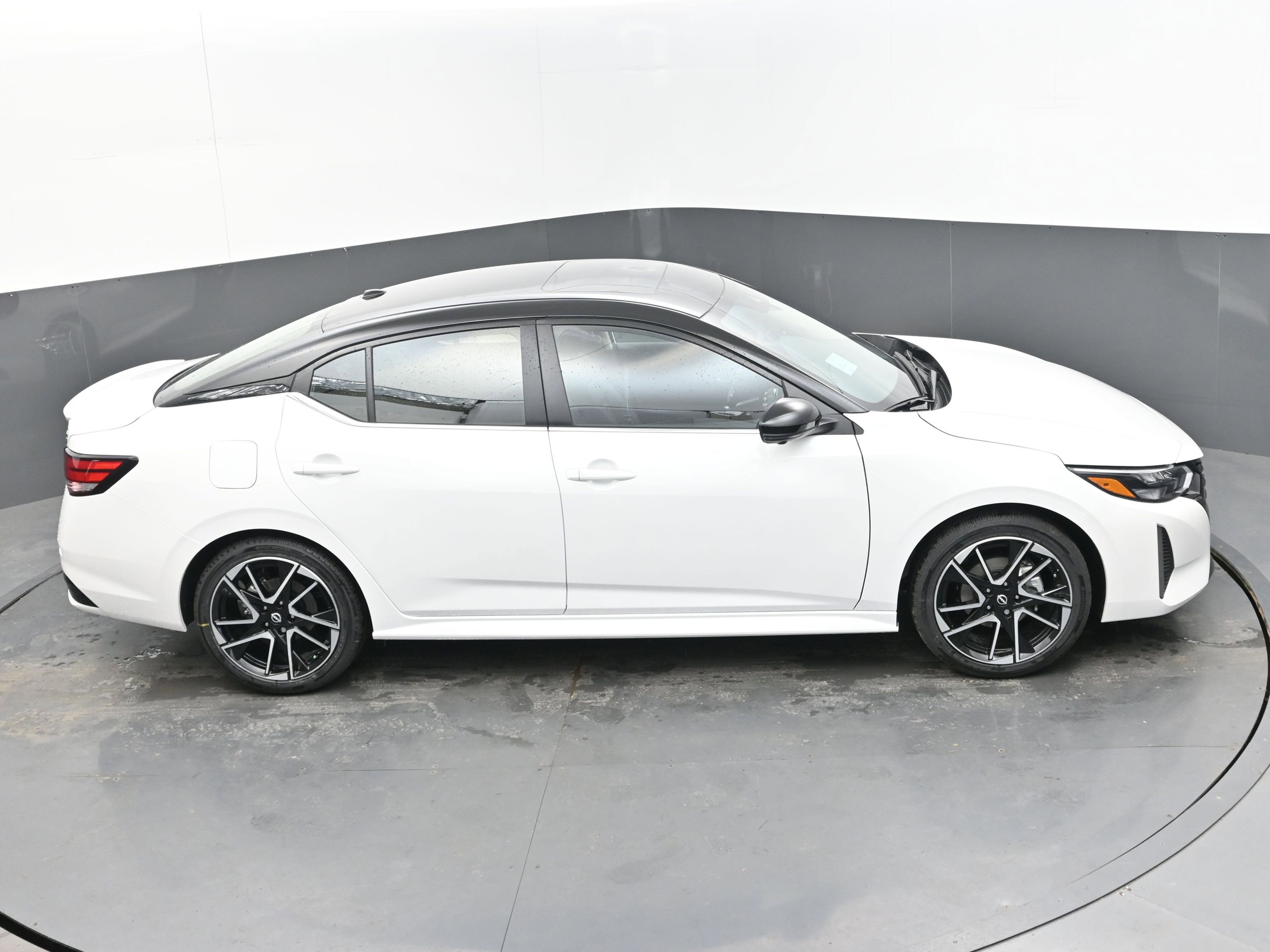 New 2025 Nissan Sentra SR w/ SR Premium Package image 37