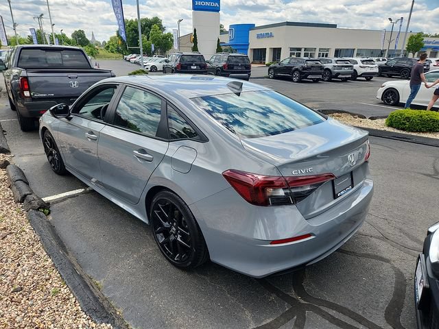 Used 2025 Honda Civic Sport image 4