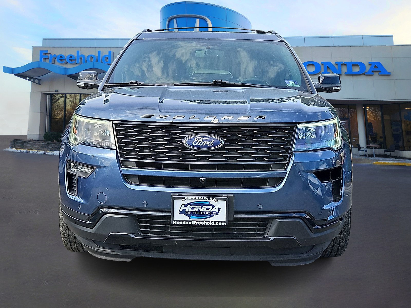 Used 2019 Ford Explorer Sport w/ Equipment Group 401A AWD/4WD image 2