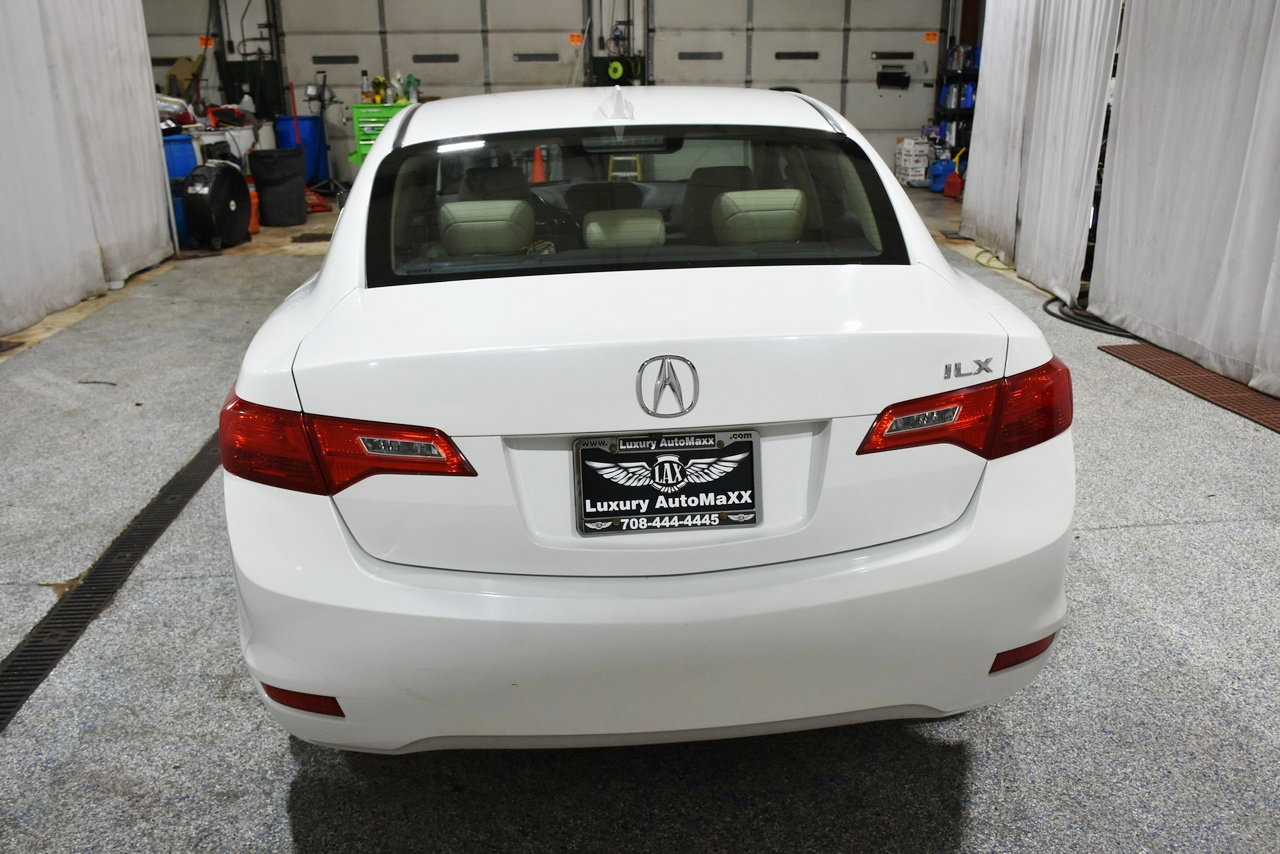 Used 2013 Acura ILX w/ Premium Package image 29