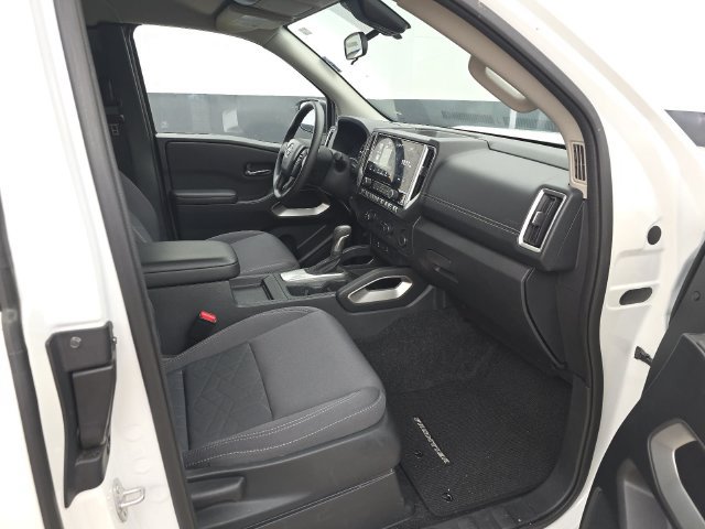 Used 2025 Nissan Frontier SV RWD image 28