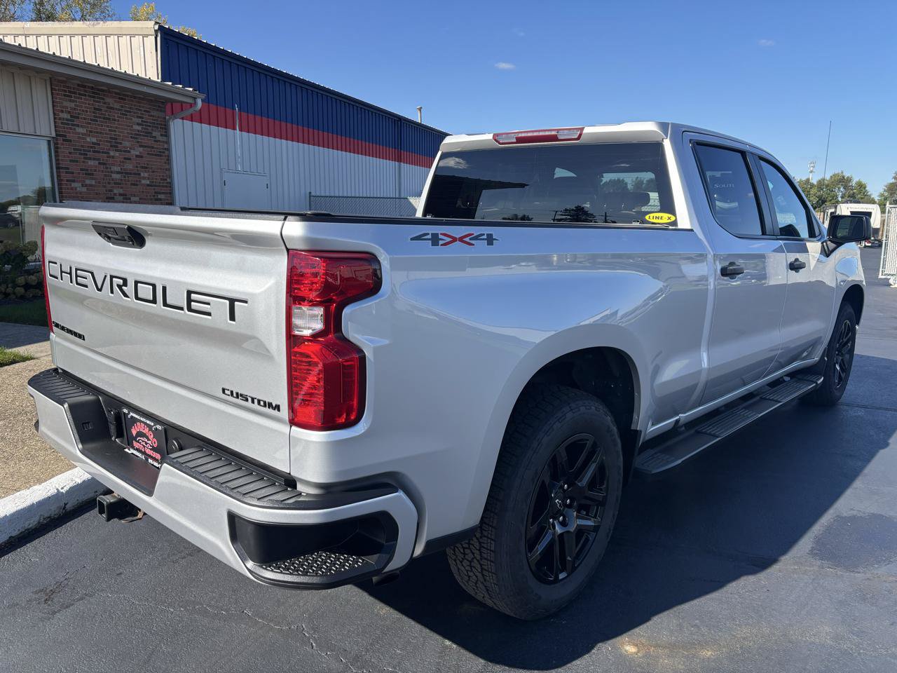 Used 2022 Chevrolet Silverado 1500 Custom w/ LPO, Dark Essentials Package AWD/4WD image 3